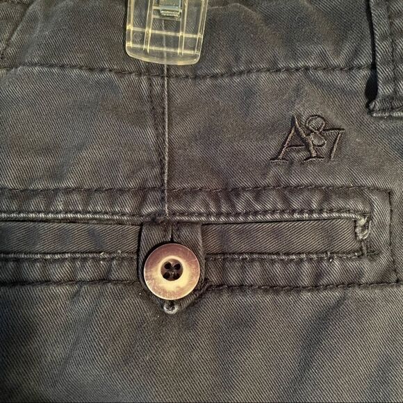 Aeropostale 32 waist navy shorts 10” inseam drawstring belt inside. Red accents - Picture 14 of 15